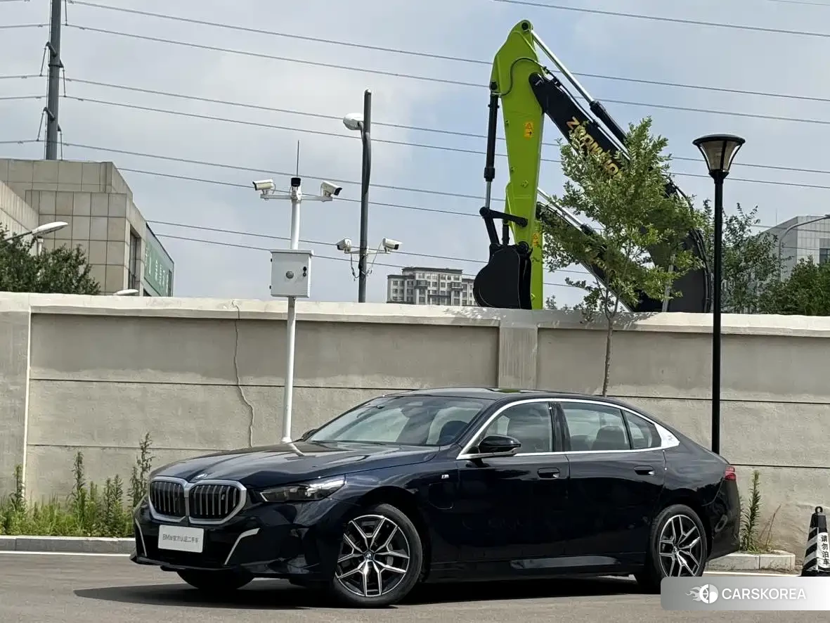 BMW i5 id 4538827 из Китая 17