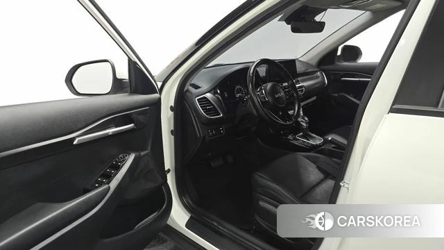 Kia Seltos id 4793460 из Кореи 34