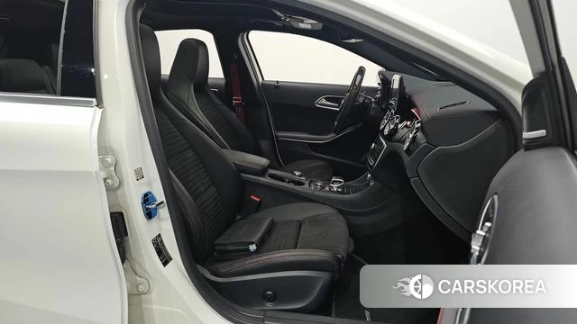 Mercedes-Benz GLA-Class X156 id 4595711 из Кореи 32