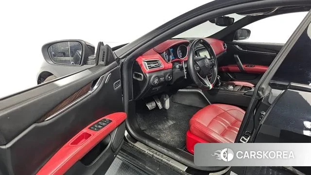 Maserati Ghibli id 3336525 из Кореи 20