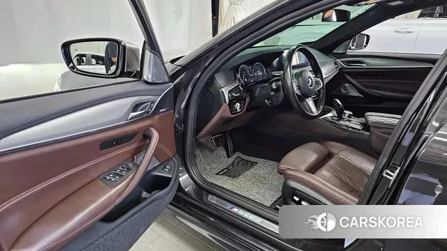 BMW 5 Series (G30) id 3066241 из Кореи 20