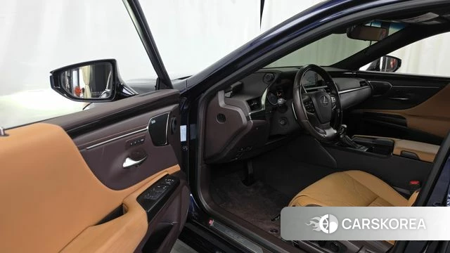 Lexus ES300h 7th generation id 4793843 из Кореи 36