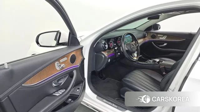 Mercedes-Benz E-Class W213 id 2977305 из Кореи 20