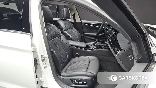 BMW 5 Series (G30) id 3444025 из Кореи 20