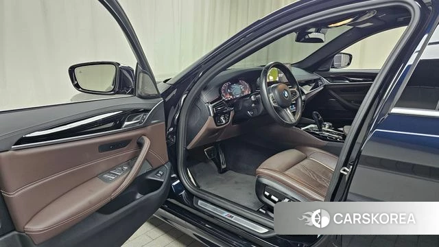BMW 5 Series (G30) id 4528479 из Кореи 32