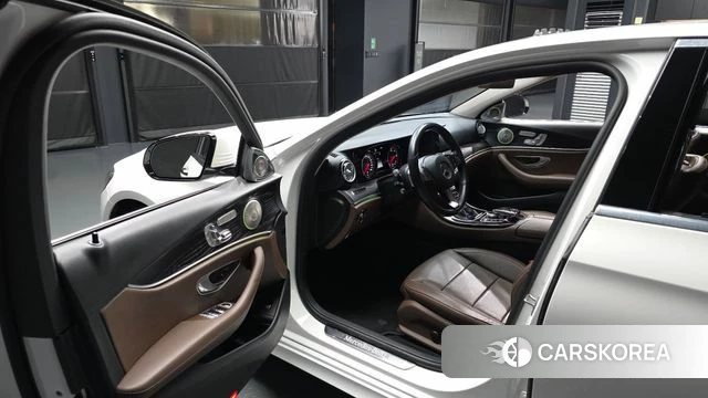Mercedes-Benz E-Class W213 id 4781216 из Кореи 32
