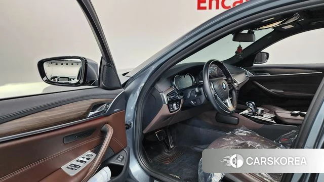 BMW 5 Series (G30) id 3925121 из Кореи 20