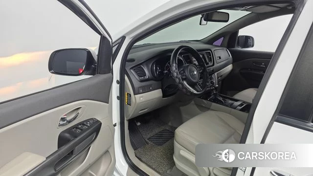 Kia All New Carnival id 4378226 из Кореи 36