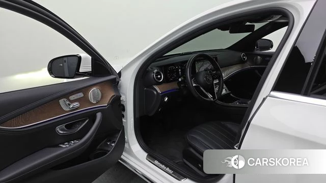 Mercedes-Benz E-Class W213 id 4715982 из Кореи 32