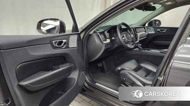 Volvo XC60 second Generation id 4633100 из Кореи 19