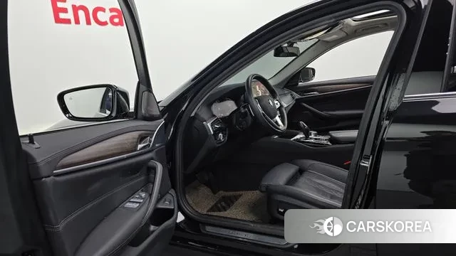 BMW 5 Series (G30) id 3512613 из Кореи 20