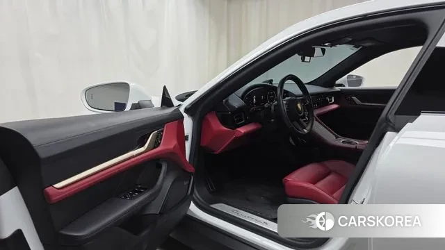 Porsche Taycan id 3639868 из Кореи 20