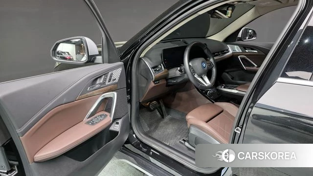 BMW iX1 (U11) id 4280203 из Кореи 36