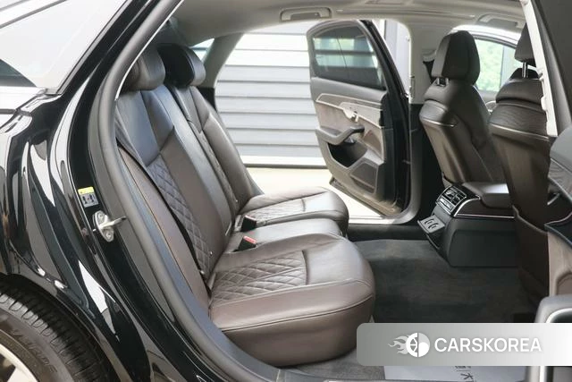 Audi A8 id 4278944 из Китая 31