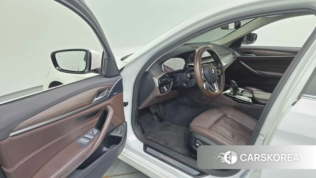 BMW 5 Series (G30) id 4626003 из Кореи 34