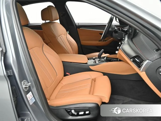BMW 5 Series (G30) id 4602994 из Кореи 20
