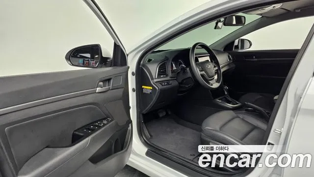 Hyundai Avante AD id 2719305 из Кореи 20