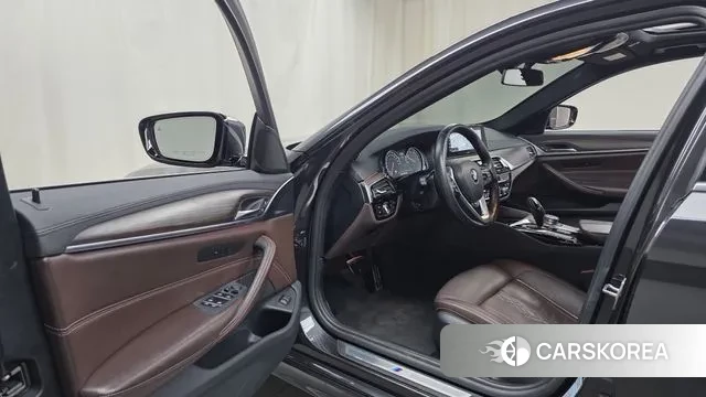 BMW 5 Series (G30) id 3500092 из Кореи 20