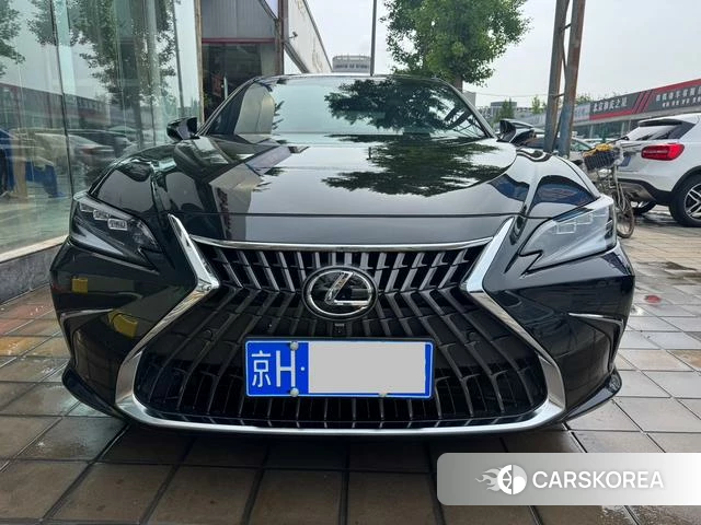 Lexus ES id 4348846 из Китая 11