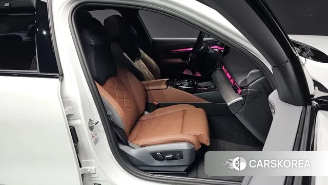 BMW 5 Series (G60) id 3217388 из Кореи 20