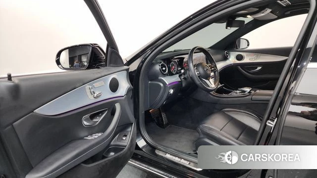 Mercedes-Benz E-Class W213 id 4304529 из Кореи 37