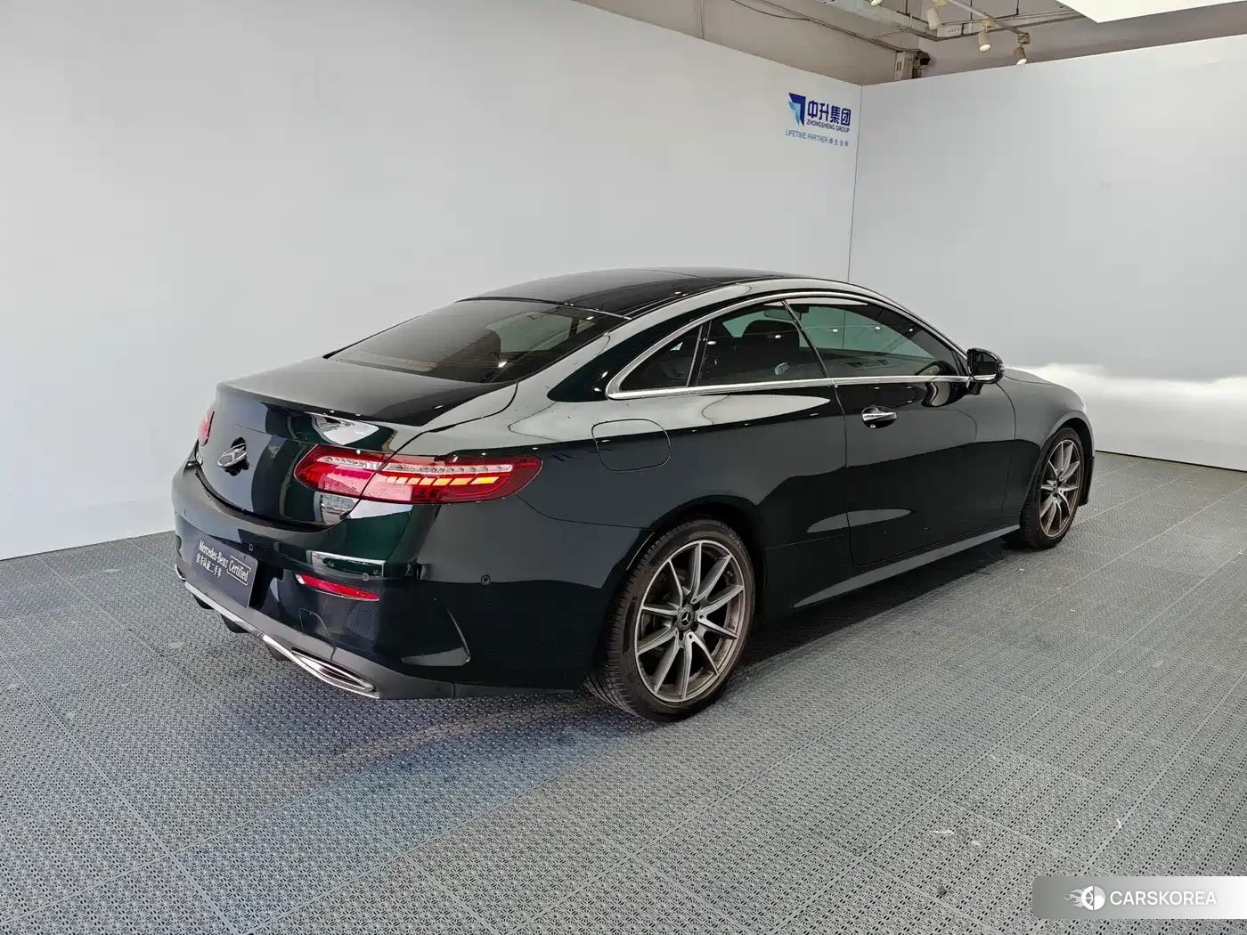Mercedes-Benz E-Class id 4546271 из Китая 19