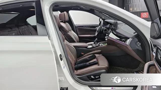 BMW 5 Series (G30) id 3053462 из Кореи 20