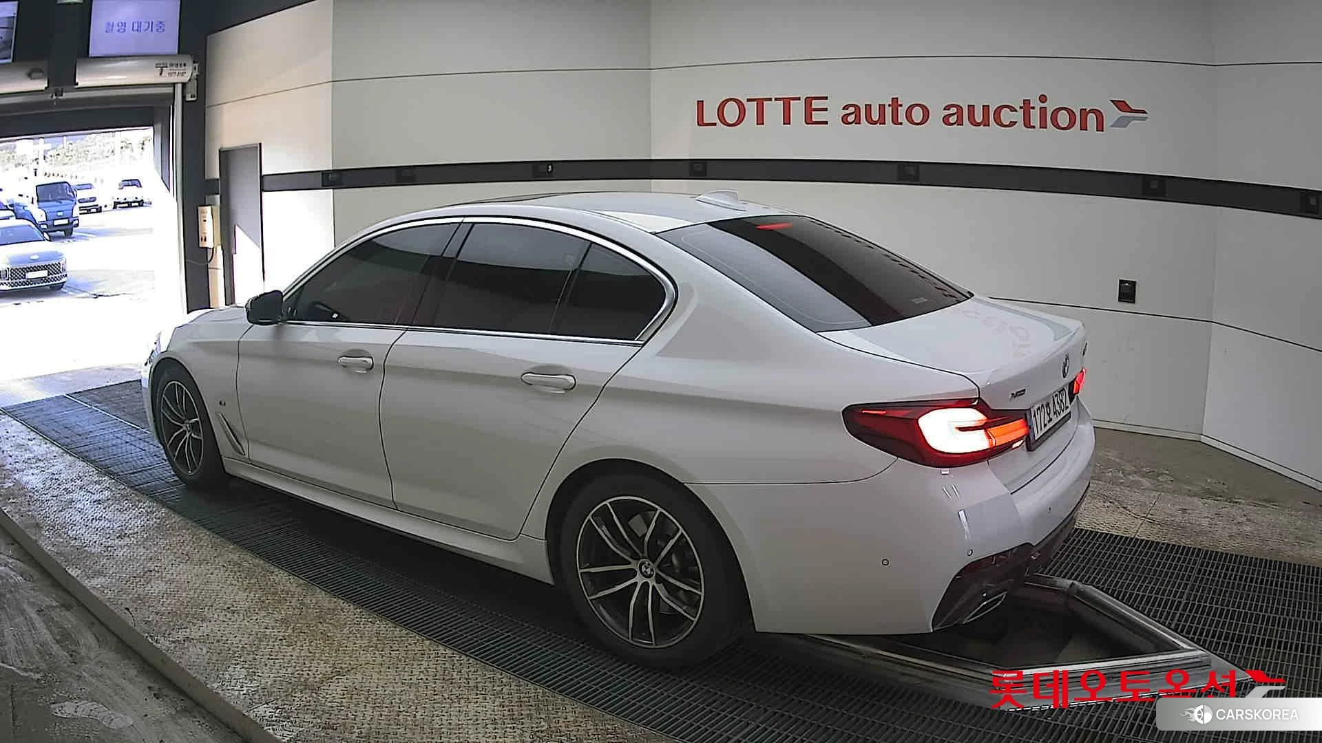 BMW  523d xDrive id 3882204 из Кореи 37