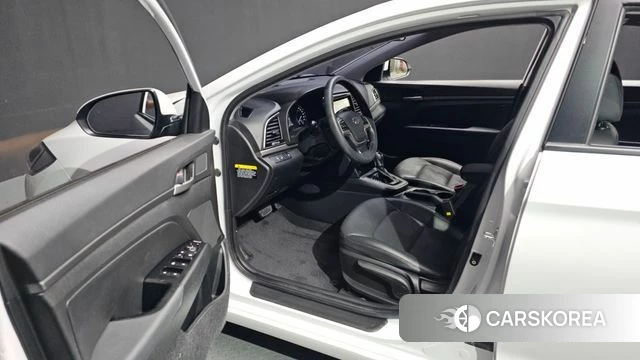 Hyundai Avante AD id 4251418 из Кореи 20