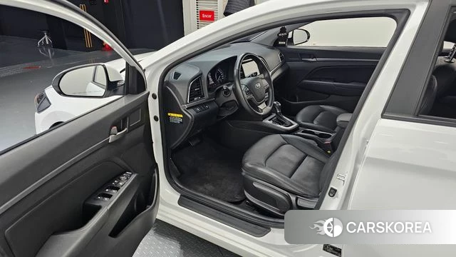 Hyundai Avante AD id 3917389 из Кореи 20