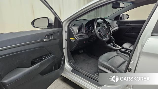 Hyundai Avante AD id 3829298 из Кореи 20