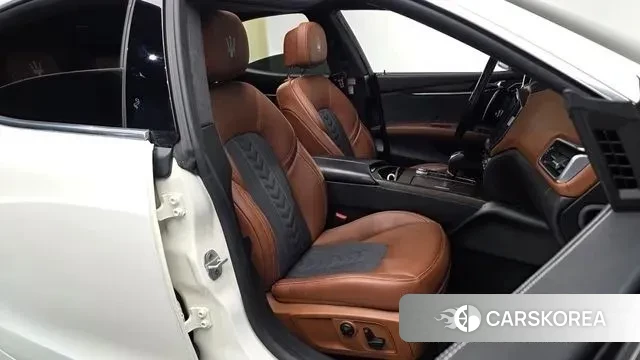 Maserati Ghibli id 3617260 из Кореи 21