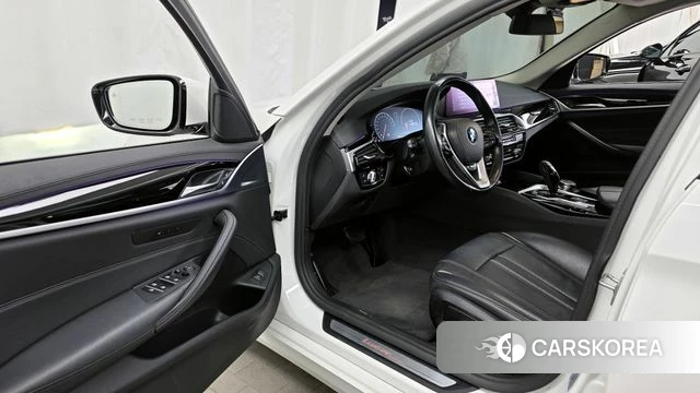 BMW 5 Series (G30) id 3899396 из Кореи 20