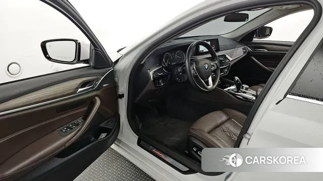 BMW 5 Series (G30) id 2941553 из Кореи 20