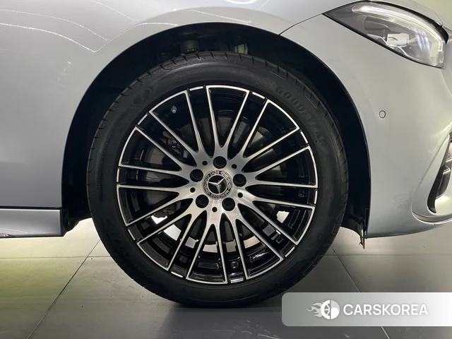Mercedes-Benz Class C id 4290365 из Китая 23