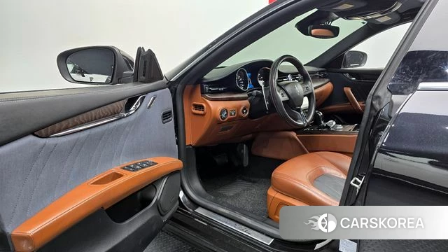 Maserati Quattroporte id 4020661 из Кореи 20