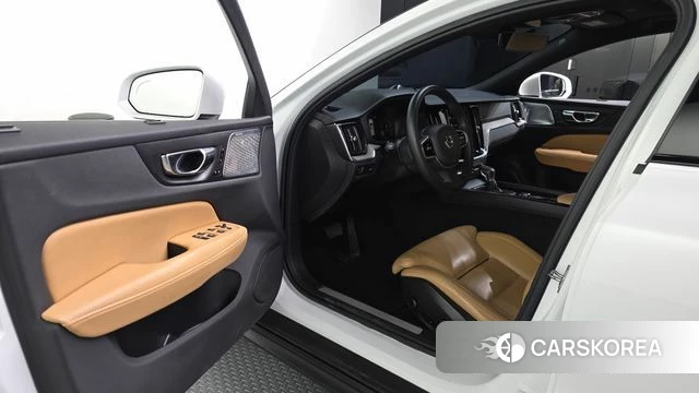 Volvo V60 Cross-Country 2nd Generation id 4684069 из Кореи 34