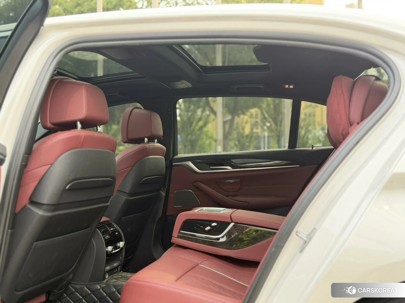 BMW 5 series id 4455289 из Китая 17