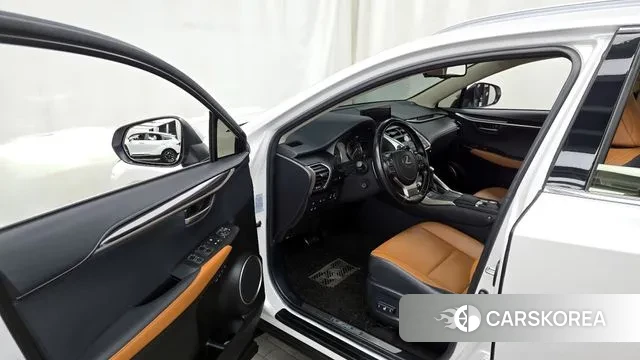 Lexus NX300h id 3788422 из Кореи 20