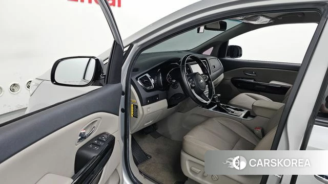 Kia The New Carnival id 4850047 из Кореи 32