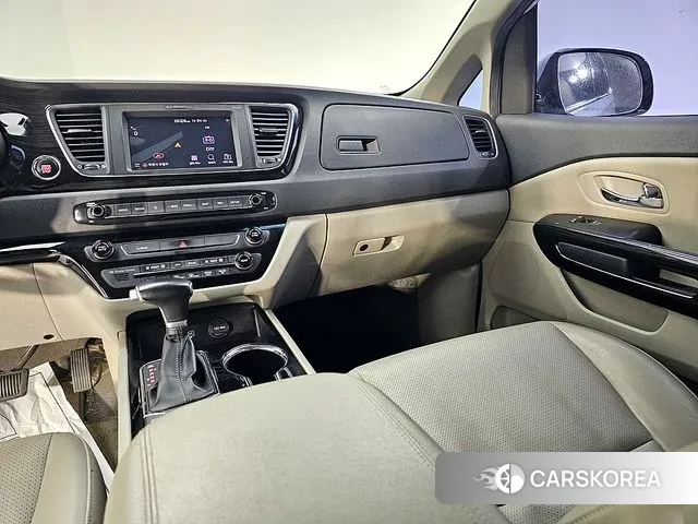 Kia The New Carnival id 3592946 из Кореи 20