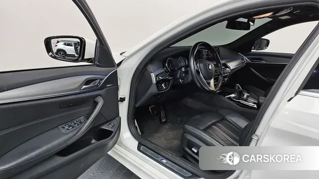 BMW 5 Series (G30) id 3789777 из Кореи 20