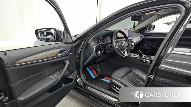 BMW 5 Series (G30) id 4917166 из Кореи 33