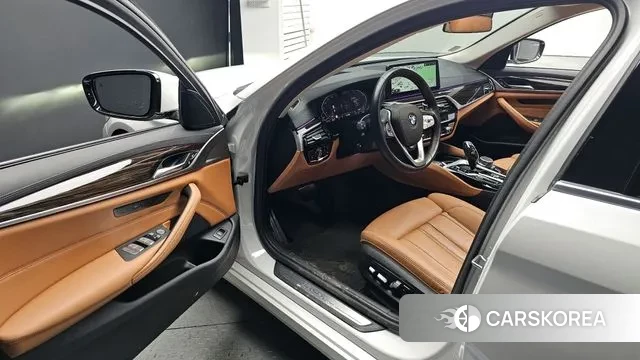 BMW 5 Series (G30) id 3606997 из Кореи 20