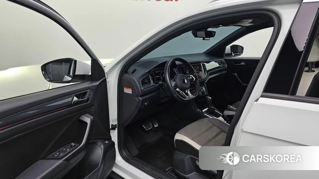 Volkswagen T-Roc id 4445389 из Кореи 30