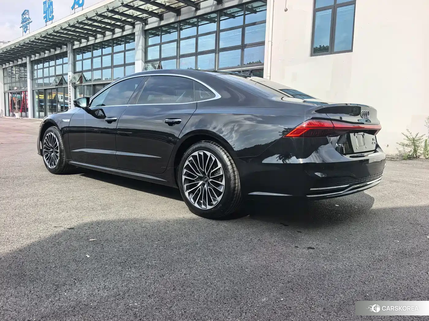 Audi A7L id 4664631 из Китая 15
