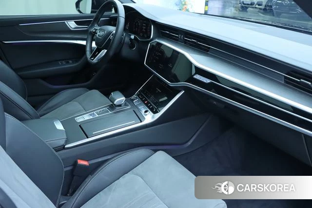 Audi A6L id 4272107 из Китая 26