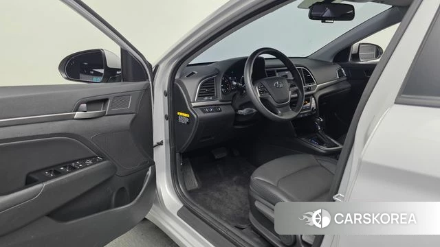 Hyundai Avante AD id 4568760 из Кореи 31