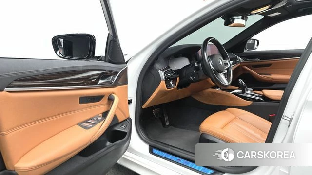 BMW 5 Series (G30) id 4632104 из Кореи 33