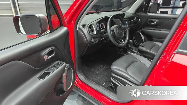 Jeep Renegade id 4657970 из Кореи 32